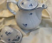 Чайник с крышкой Синие цветы